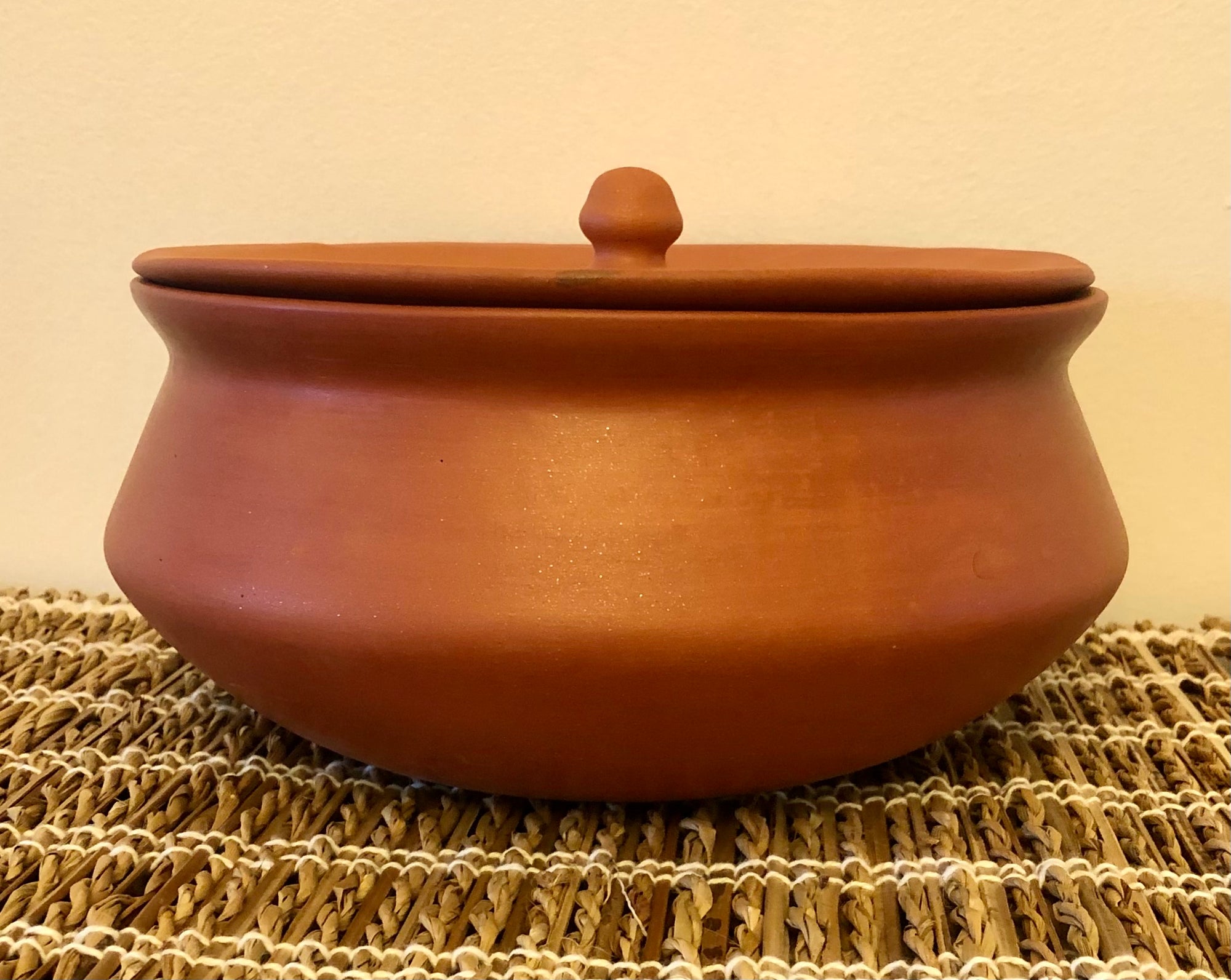Handmade Clay Pot for Cooking with Lid, Unglazed Earthenware Yogurt Pots, Medium, Brown